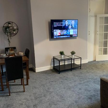 ניוקאסל Heaton-Beautiful 3 Double Bedrooms Sleeps 6 Free Parking And Wifi מראה חיצוני תמונה