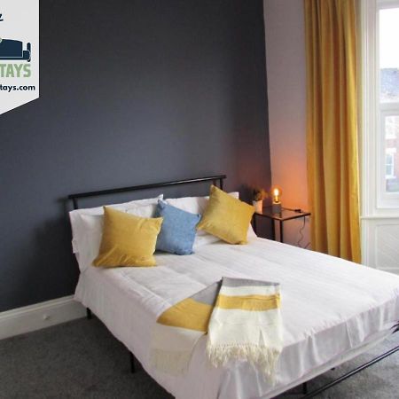ניוקאסל Heaton-Beautiful 3 Double Bedrooms Sleeps 6 Free Parking And Wifi מראה חיצוני תמונה